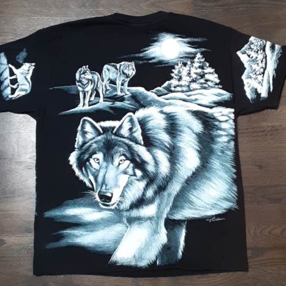 Vintage 1990's Wolf tshirt - Picture 2 of 3